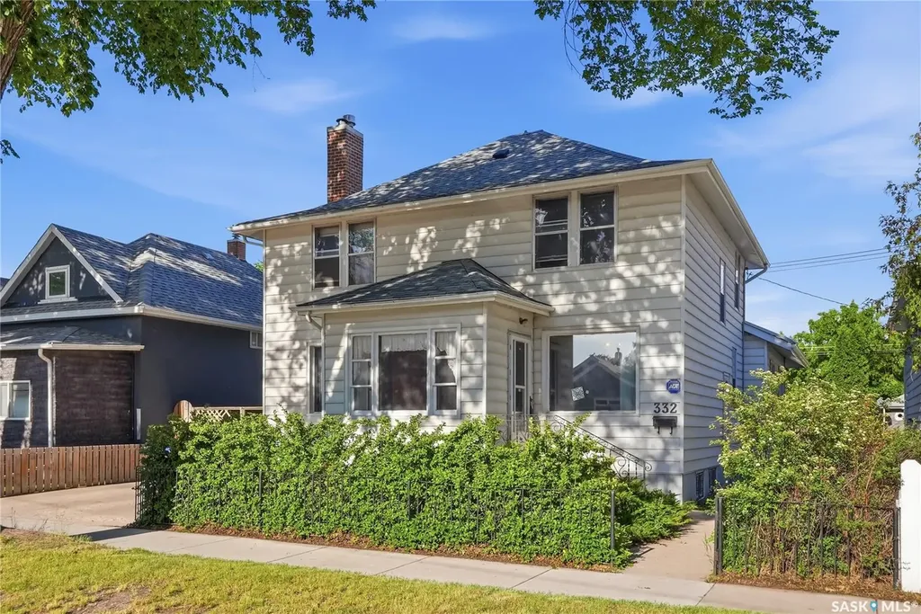 332 I Avenue S Saskatoon SK S7M 1Y2