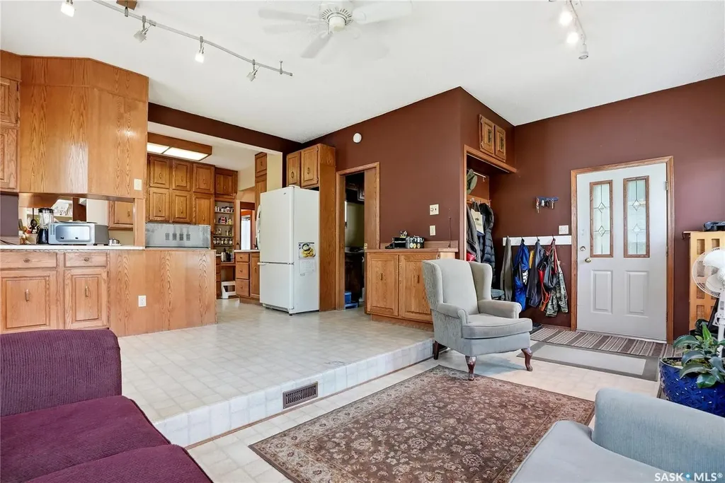 332 I Avenue S Saskatoon SK S7M 1Y2