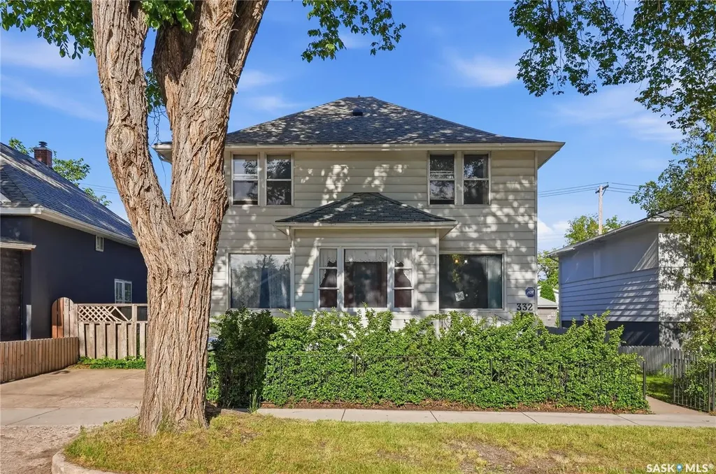 332 I Avenue S Saskatoon SK S7M 1Y2