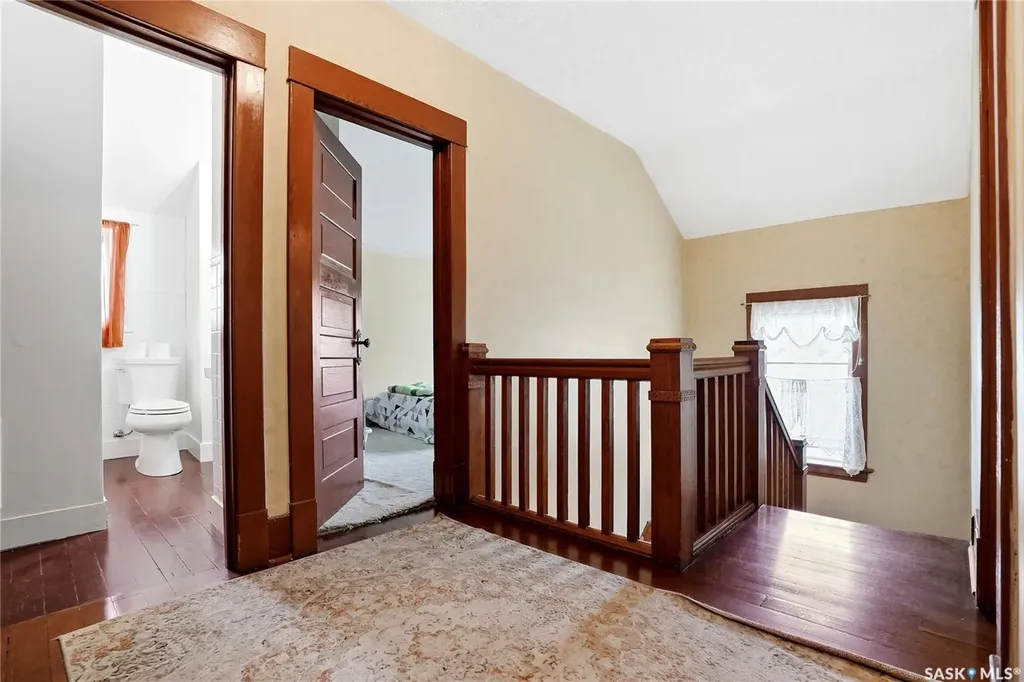 332 I Avenue S Saskatoon SK S7M 1Y2