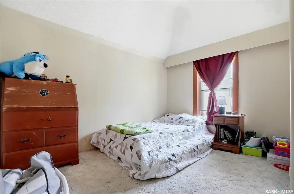 332 I Avenue S Saskatoon SK S7M 1Y2