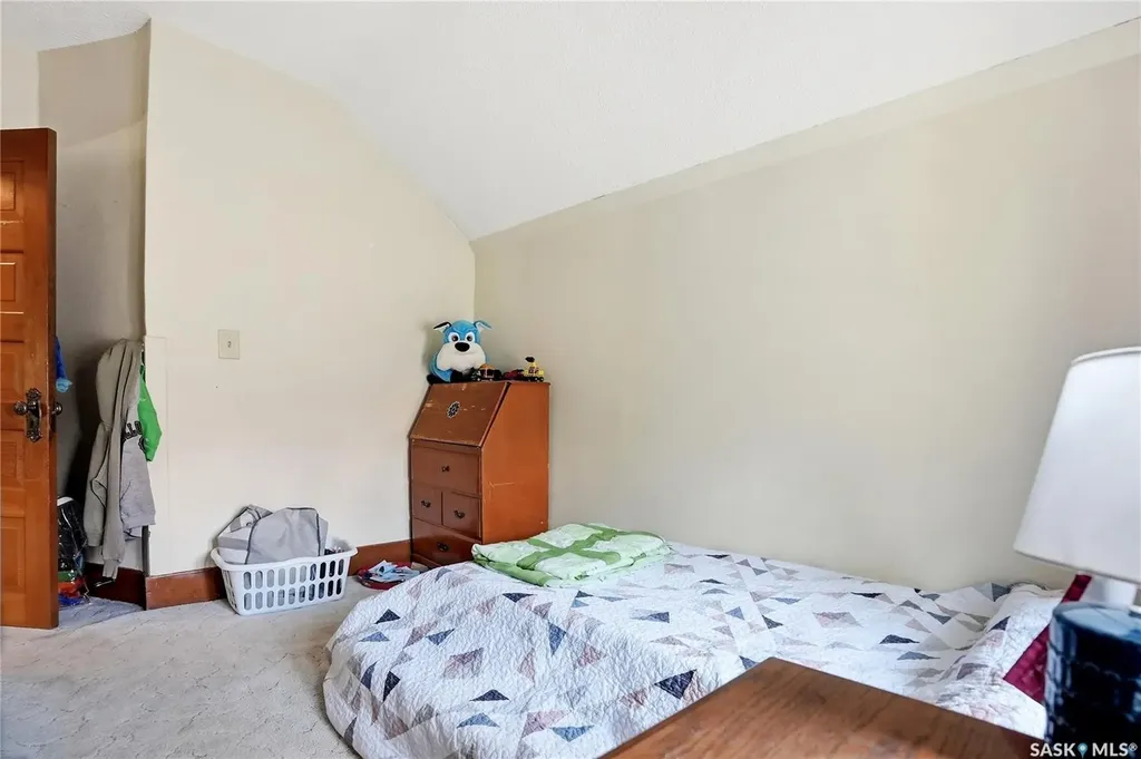332 I Avenue S Saskatoon SK S7M 1Y2