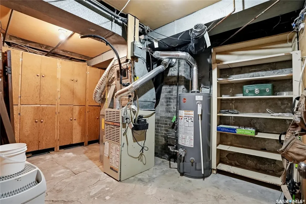 332 I Avenue S Saskatoon SK S7M 1Y2