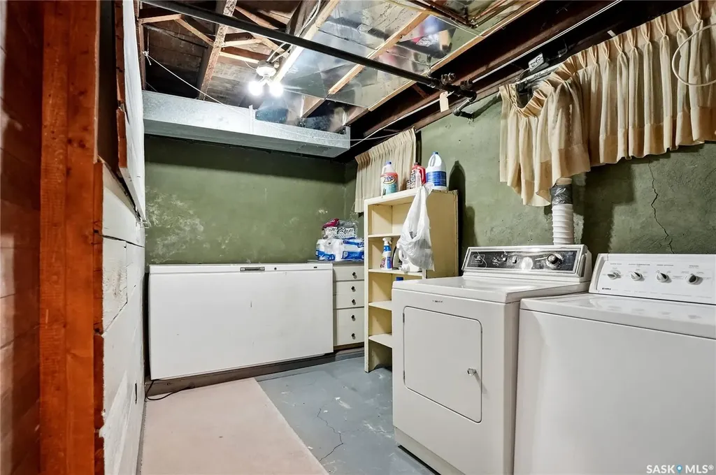 332 I Avenue S Saskatoon SK S7M 1Y2