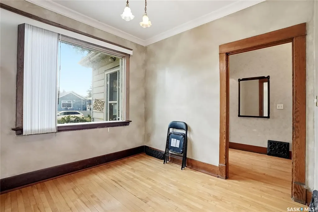 332 I Avenue S Saskatoon SK S7M 1Y2