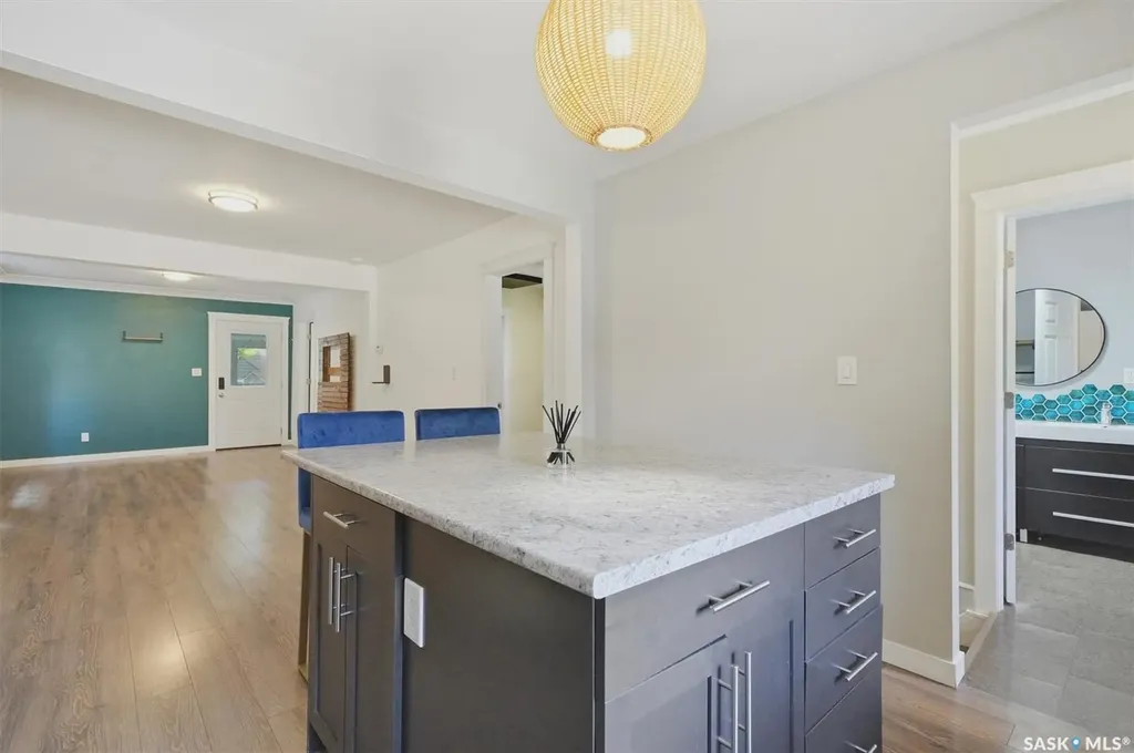720 Walmer Road Saskatoon SK S7L 0E4