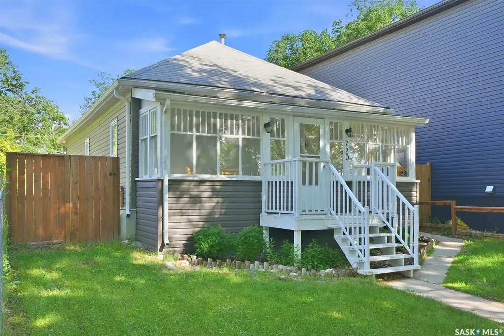 720 Walmer Road Saskatoon SK S7L 0E4