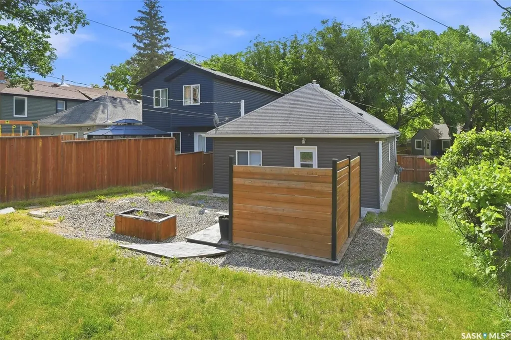720 Walmer Road Saskatoon SK S7L 0E4