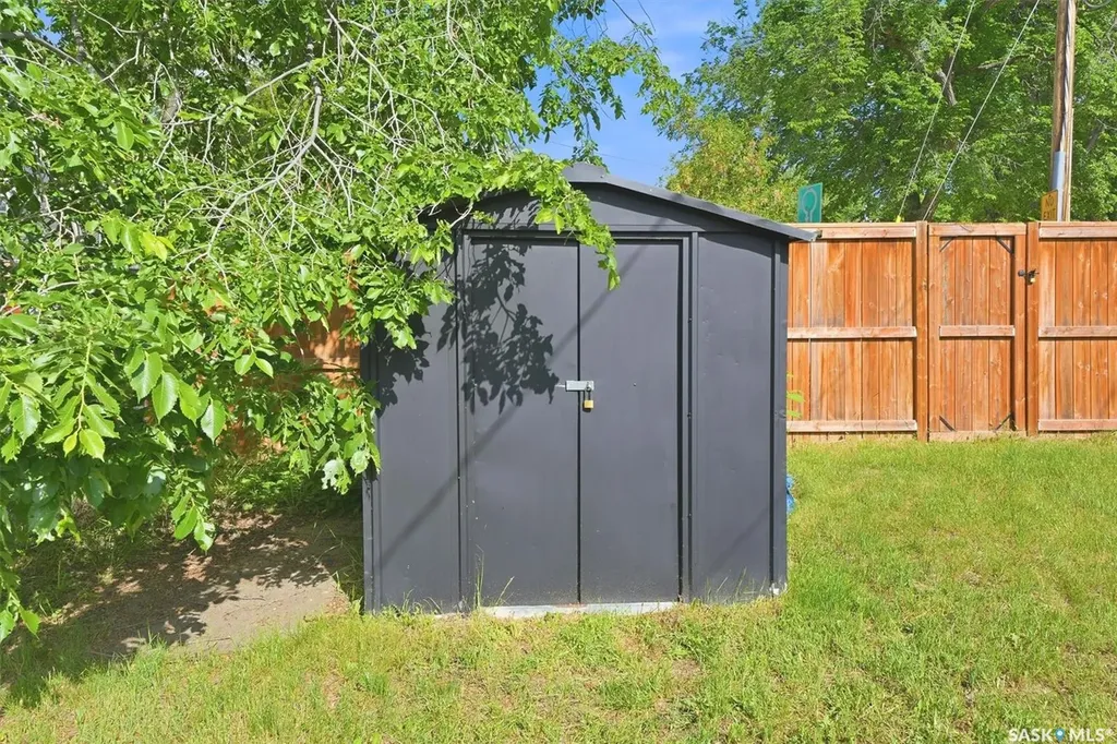 720 Walmer Road Saskatoon SK S7L 0E4