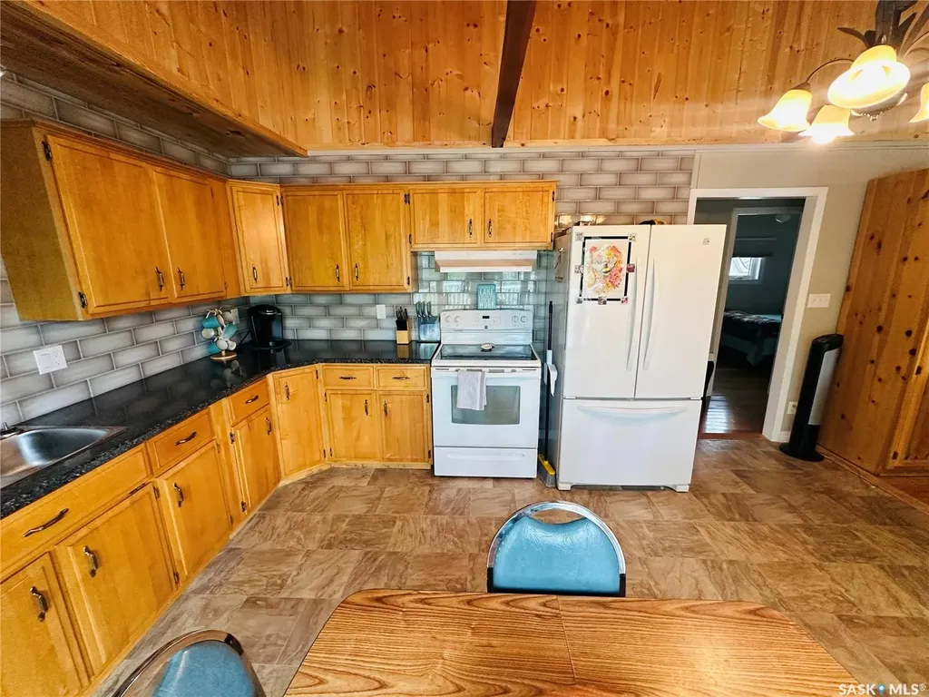304 Pine Drive Tobin Lake SK S0E 1E0