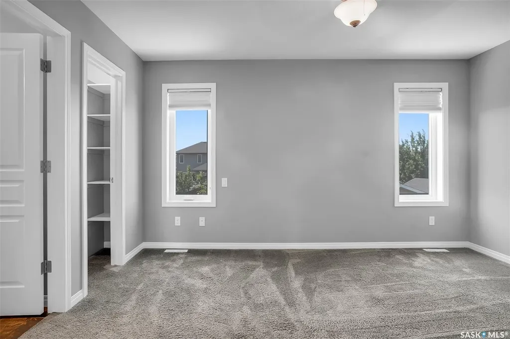 643 Hampton Circle Saskatoon SK S7R 0K1