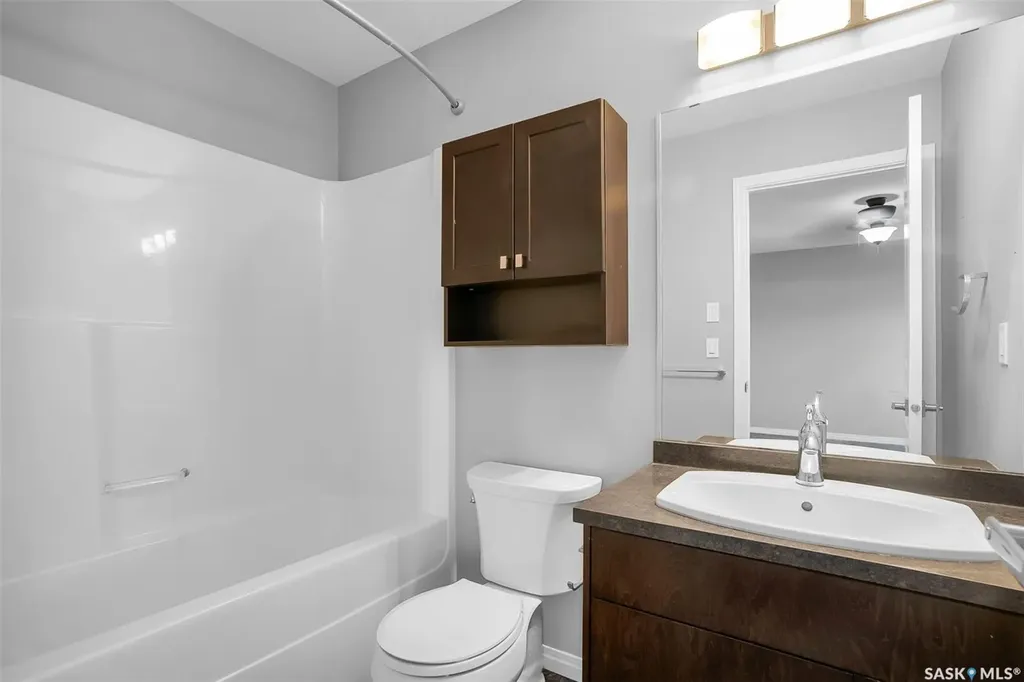 643 Hampton Circle Saskatoon SK S7R 0K1