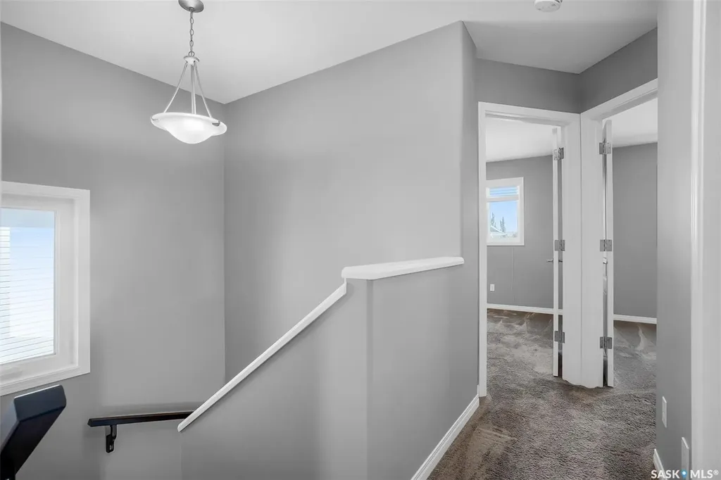 643 Hampton Circle Saskatoon SK S7R 0K1