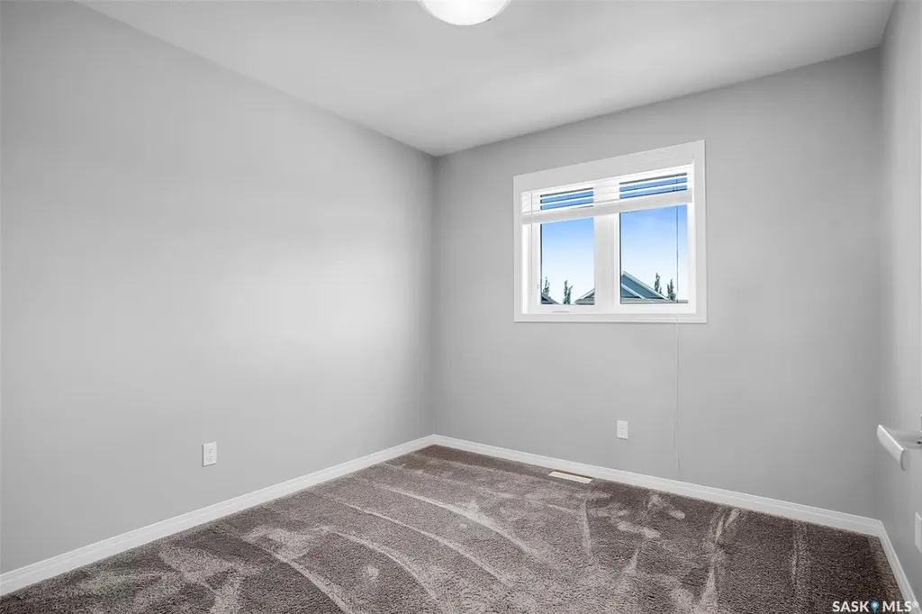 643 Hampton Circle Saskatoon SK S7R 0K1