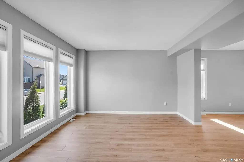 643 Hampton Circle Saskatoon SK S7R 0K1