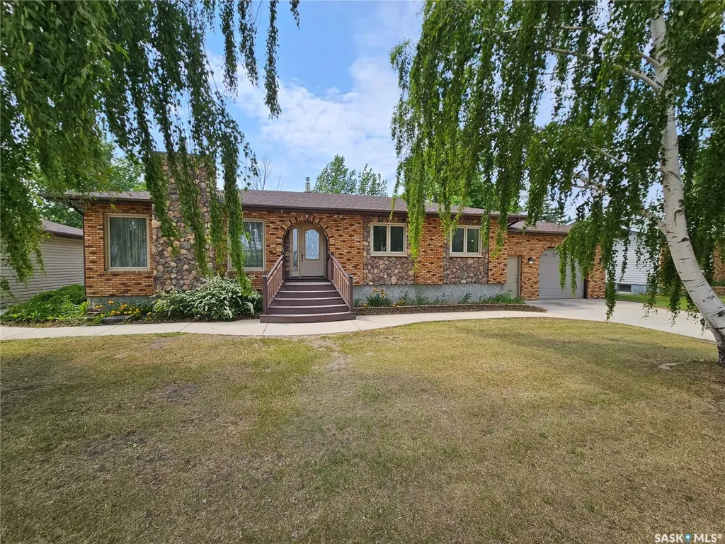 206 W 1st Street Alida SK S0C 0B0