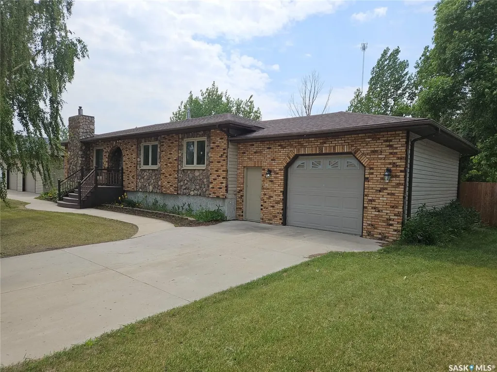 206 W 1st Street Alida SK S0C 0B0