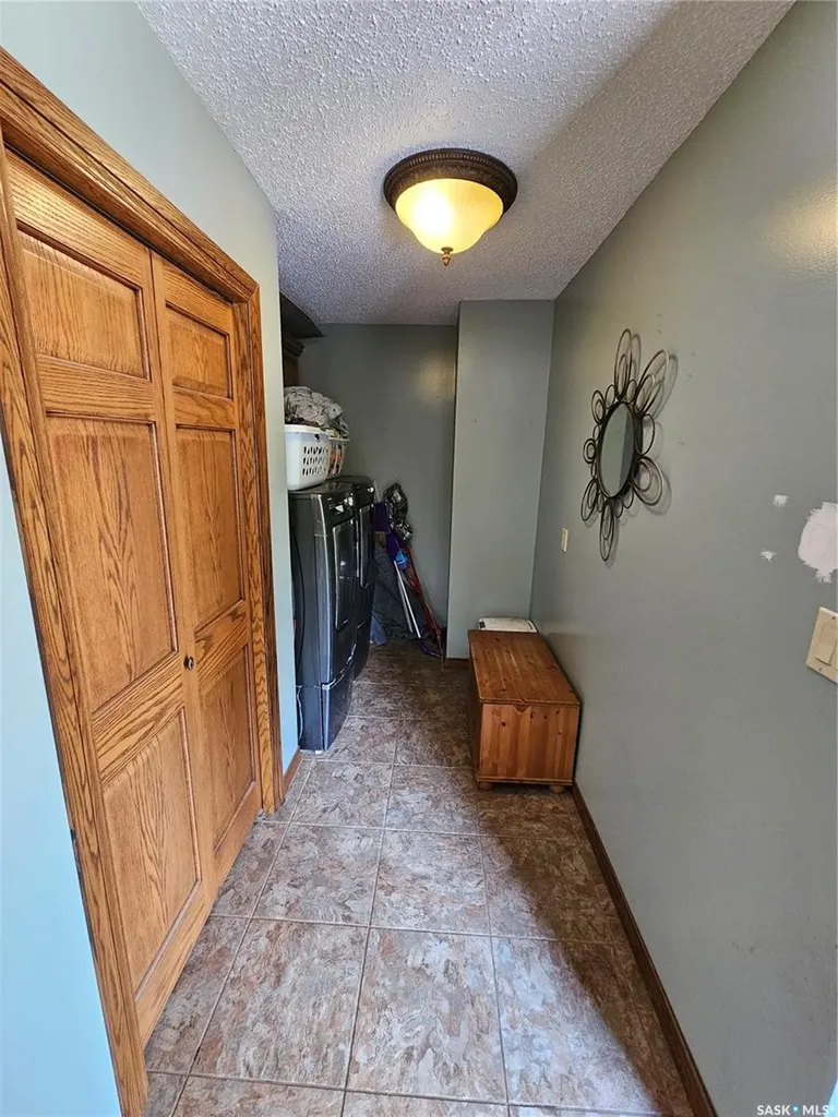 206 W 1st Street Alida SK S0C 0B0
