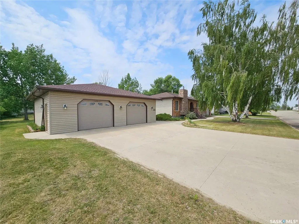 206 W 1st Street Alida SK S0C 0B0