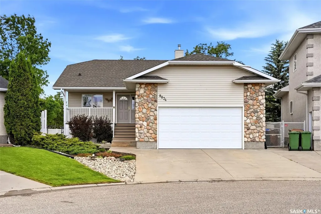 8034 Knox Place Regina SK S4Y 1G5