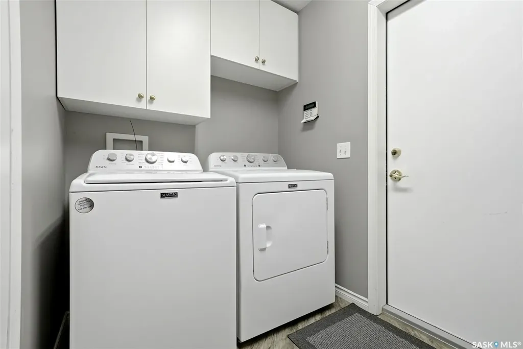 8034 Knox Place Regina SK S4Y 1G5