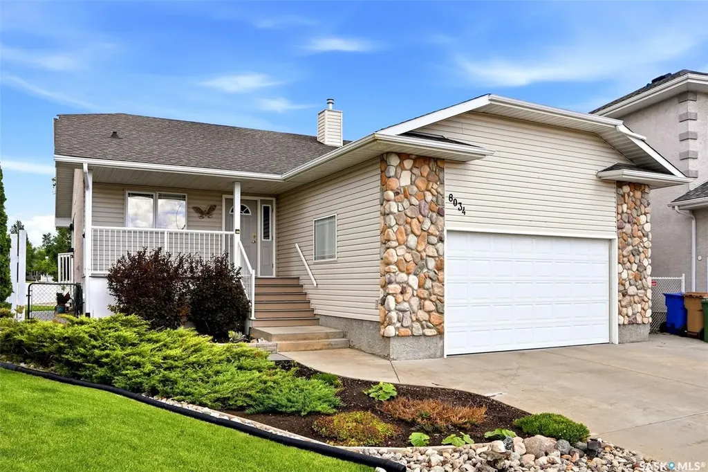 8034 Knox Place Regina SK S4Y 1G5