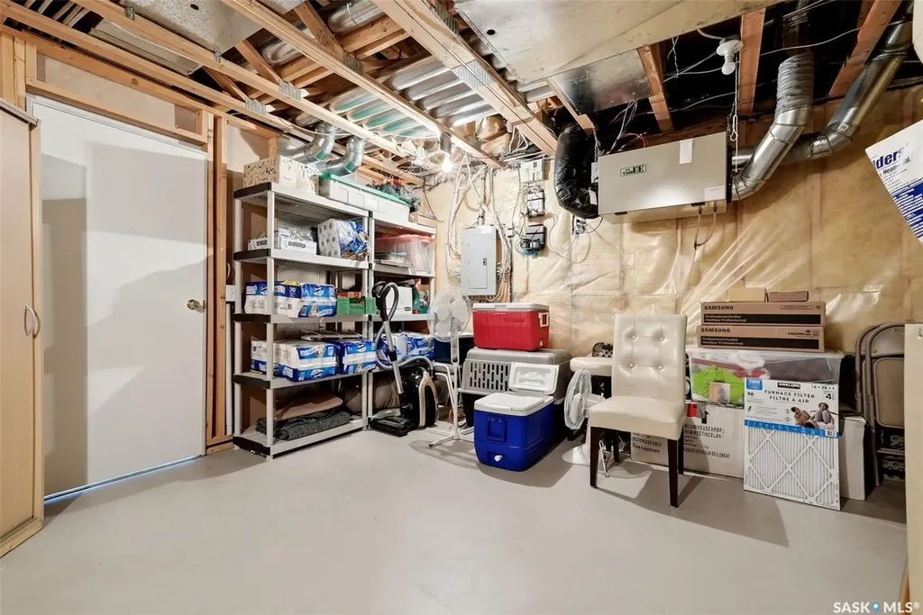 8034 Knox Place Regina SK S4Y 1G5
