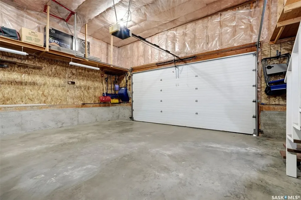 8034 Knox Place Regina SK S4Y 1G5