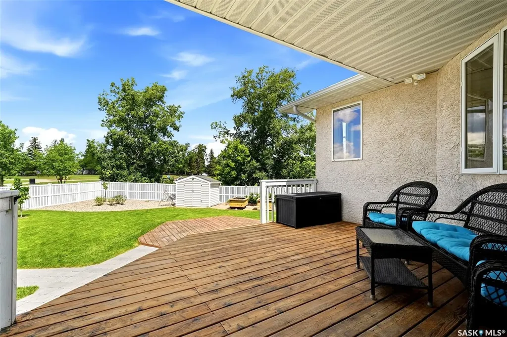 8034 Knox Place Regina SK S4Y 1G5