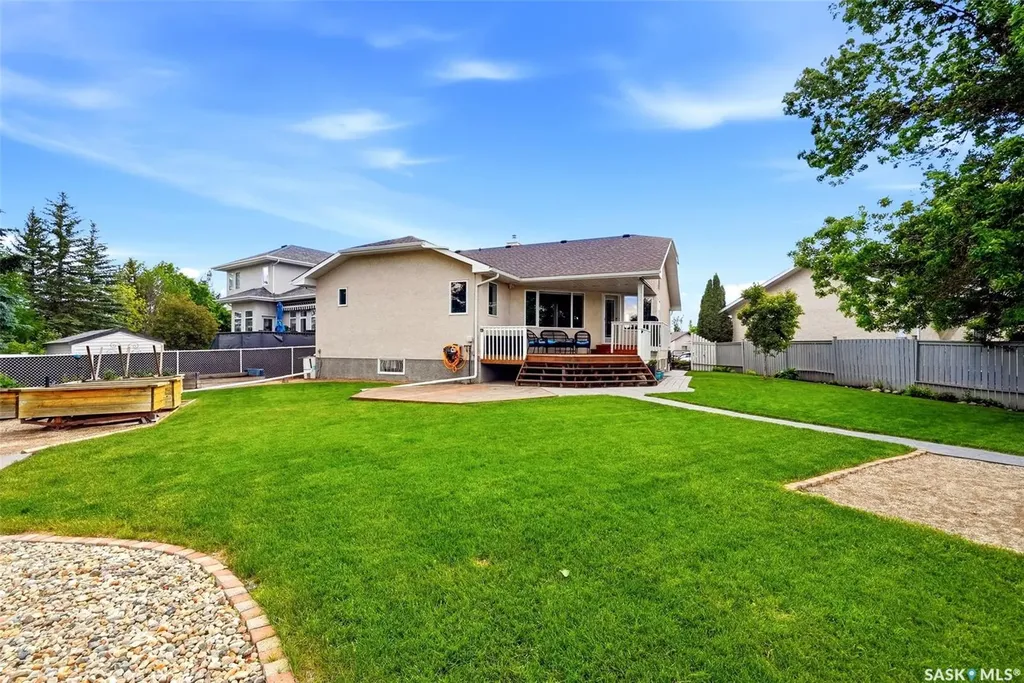 8034 Knox Place Regina SK S4Y 1G5