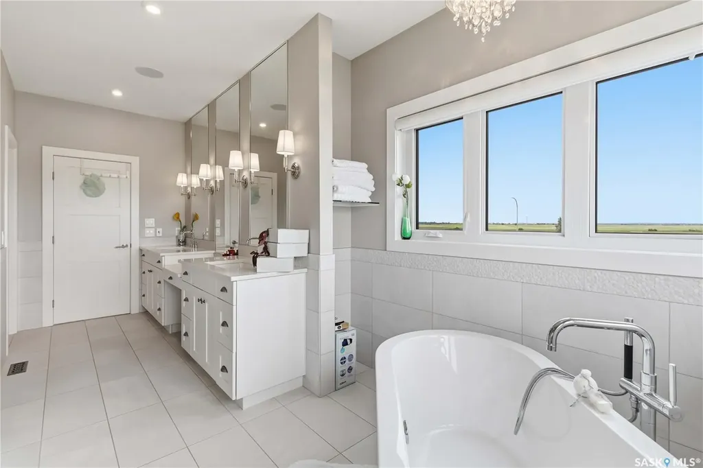 467 Mahabir Crescent Saskatoon SK S7W 0J7