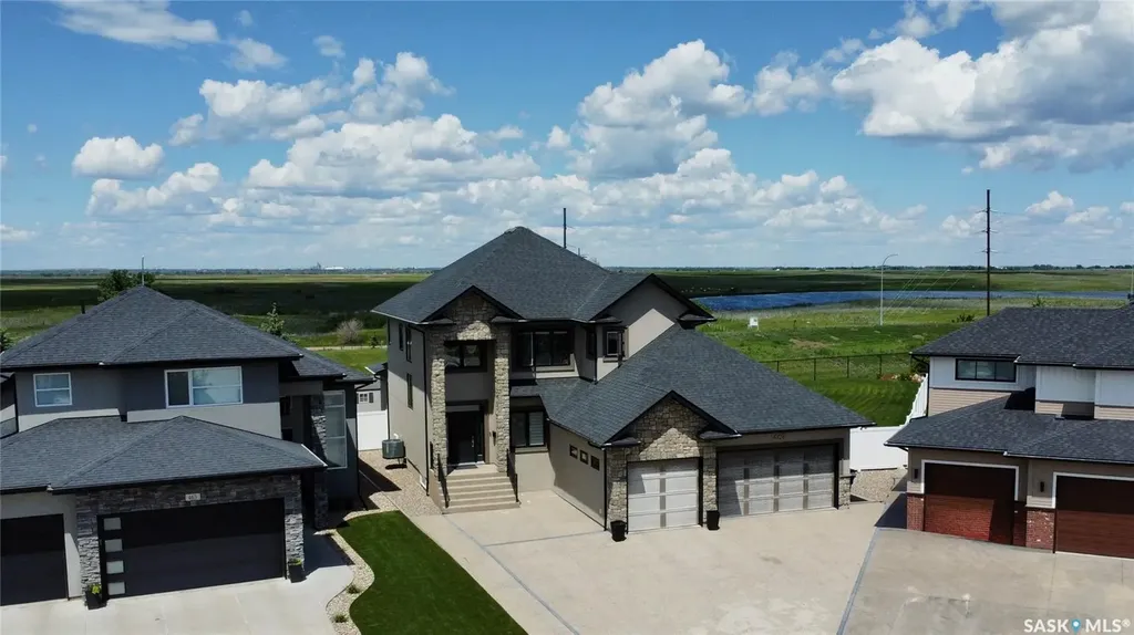 467 Mahabir Crescent Saskatoon SK S7W 0J7