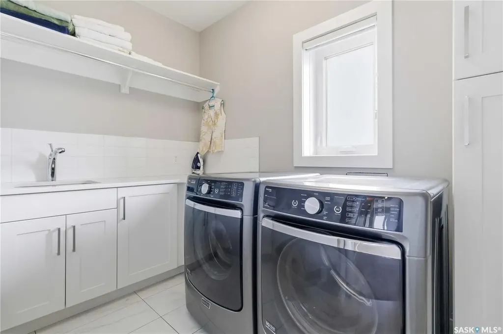 467 Mahabir Crescent Saskatoon SK S7W 0J7