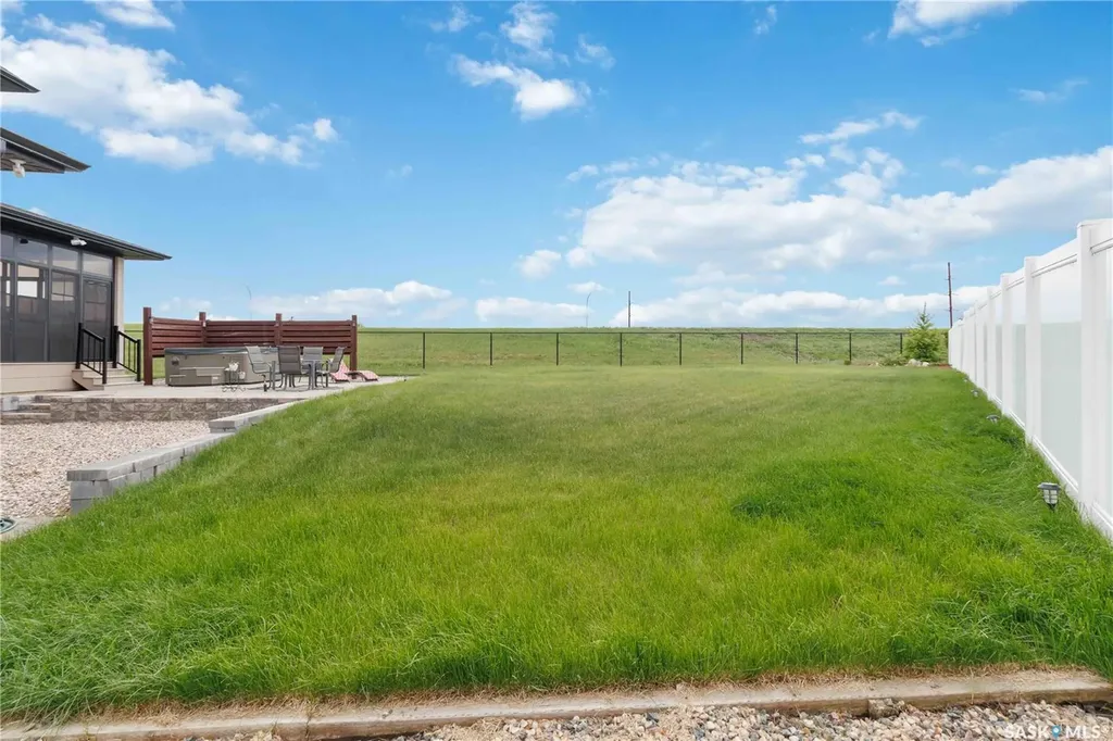 467 Mahabir Crescent Saskatoon SK S7W 0J7