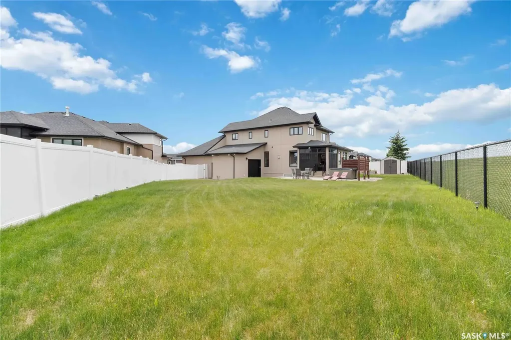 467 Mahabir Crescent Saskatoon SK S7W 0J7