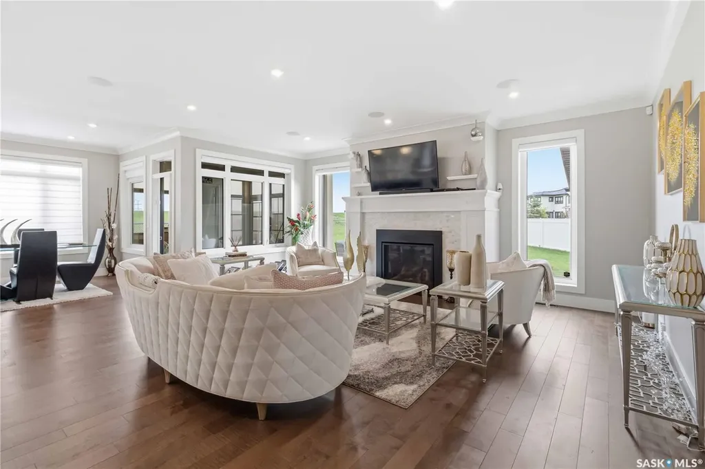 467 Mahabir Crescent Saskatoon SK S7W 0J7