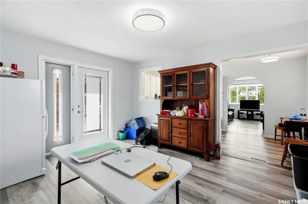 1223 Warner Street Moose Jaw SK S6H 6G9