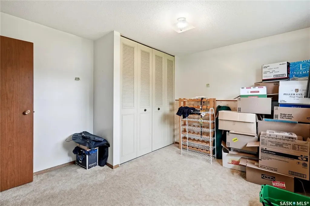 1223 Warner Street Moose Jaw SK S6H 6G9