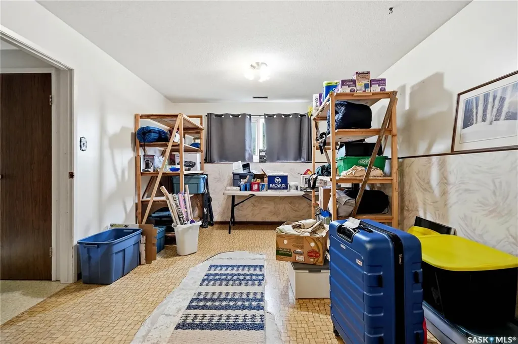 1223 Warner Street Moose Jaw SK S6H 6G9