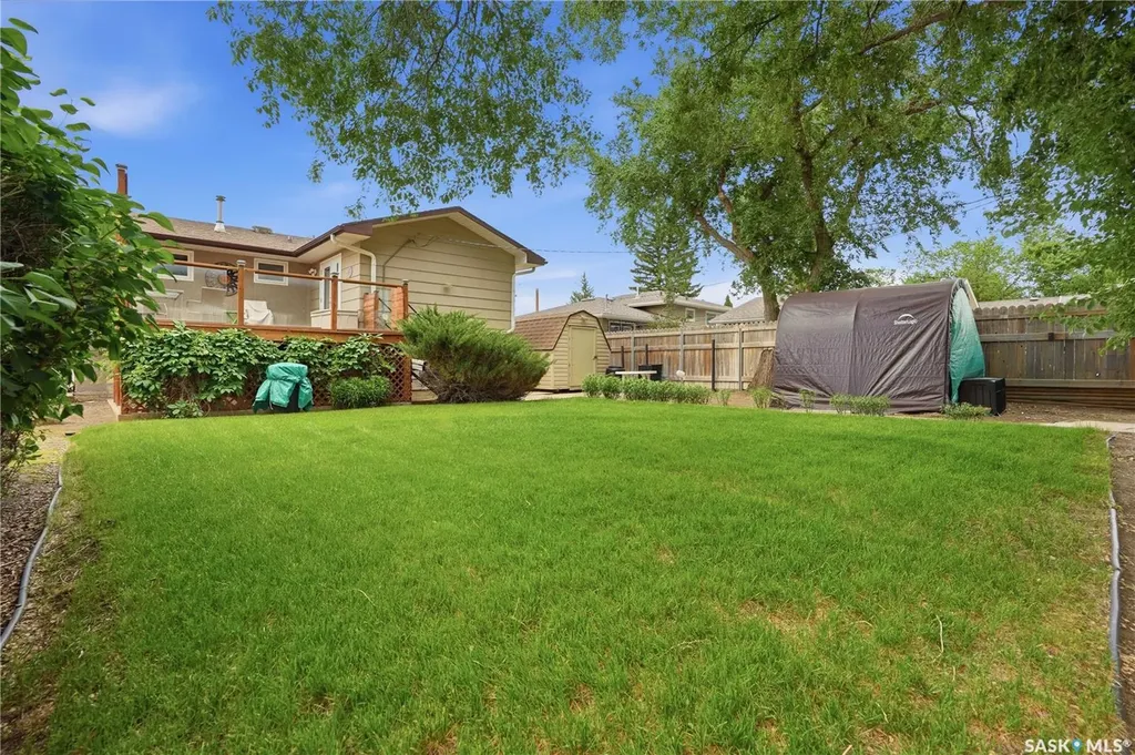 1223 Warner Street Moose Jaw SK S6H 6G9