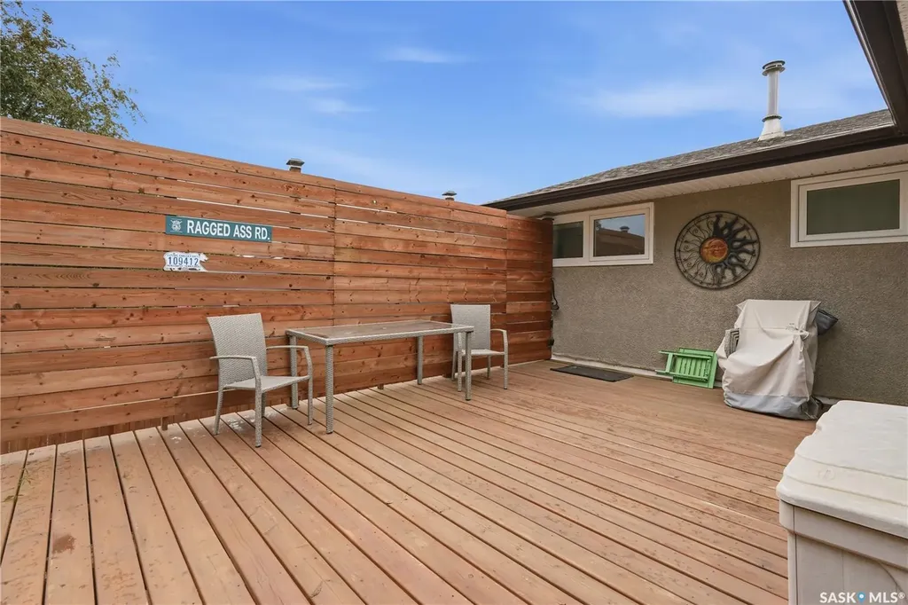 1223 Warner Street Moose Jaw SK S6H 6G9