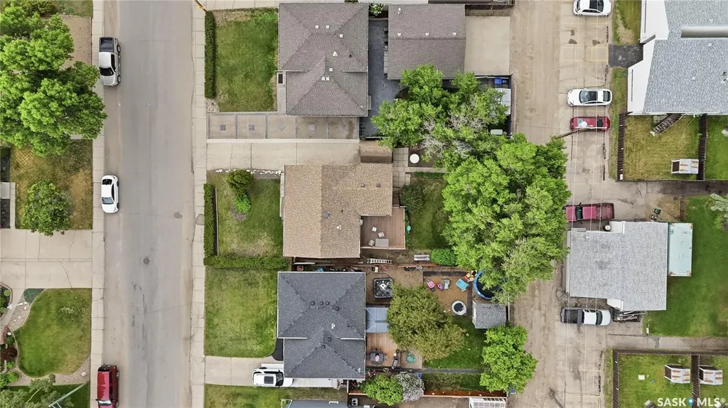1223 Warner Street Moose Jaw SK S6H 6G9