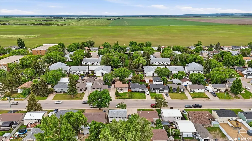 1223 Warner Street Moose Jaw SK S6H 6G9