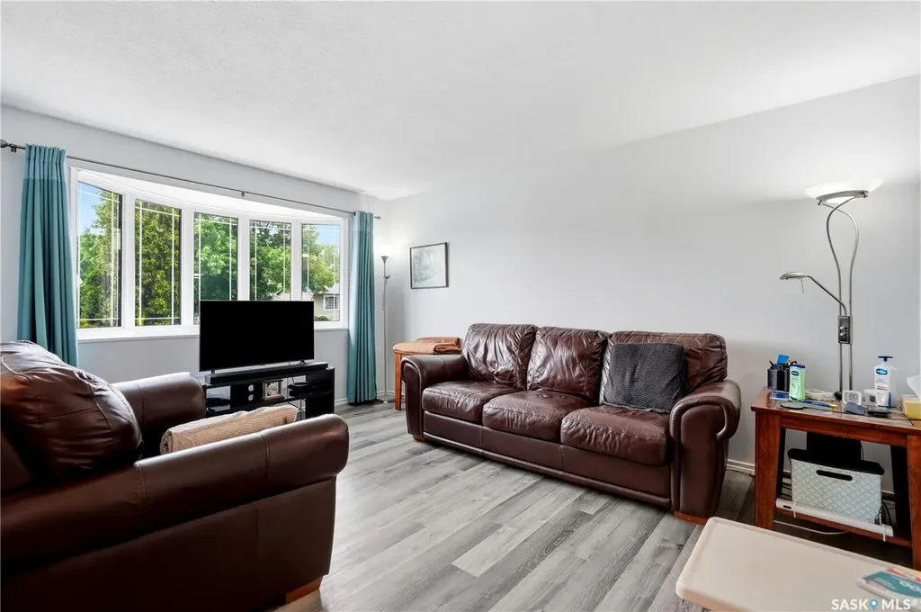 1223 Warner Street Moose Jaw SK S6H 6G9