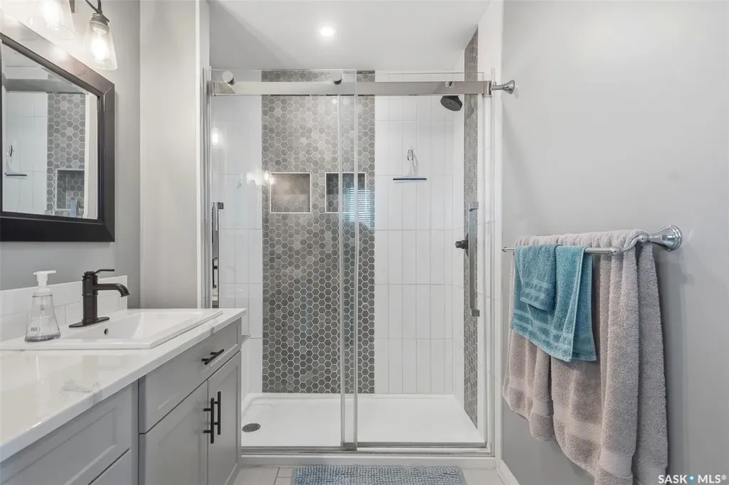 3 Sunrise Drive S Dundurn Rm No. 314 SK S7C 0A6