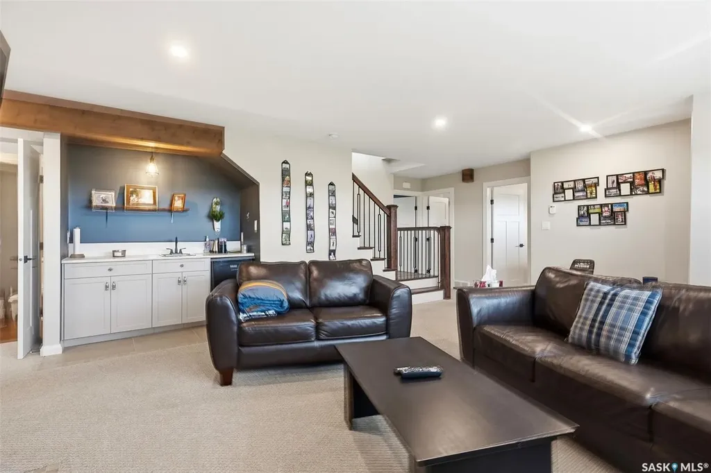 3 Sunrise Drive S Dundurn Rm No. 314 SK S7C 0A6