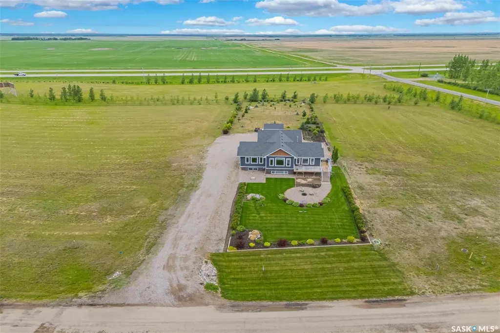 3 Sunrise Drive S Dundurn Rm No. 314 SK S7C 0A6