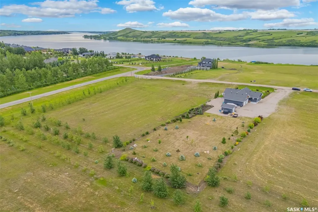 3 Sunrise Drive S Dundurn Rm No. 314 SK S7C 0A6