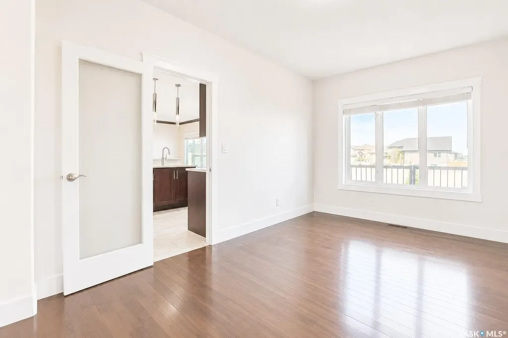 6 Mckenzie Landing White City SK S4L 0B2