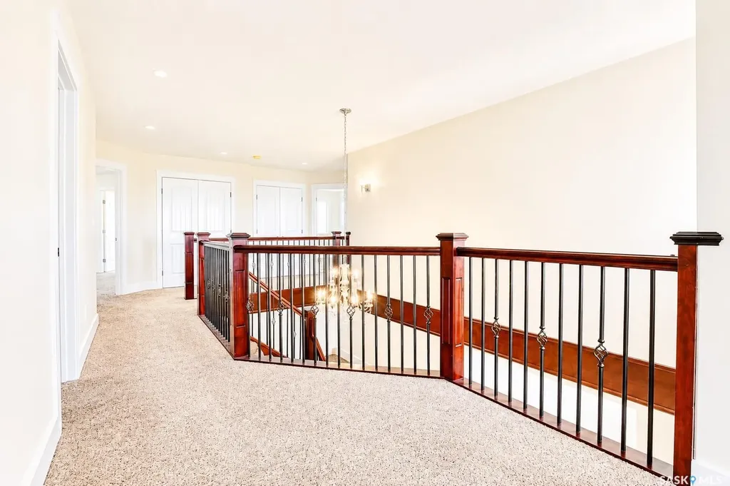 6 Mckenzie Landing White City SK S4L 0B2